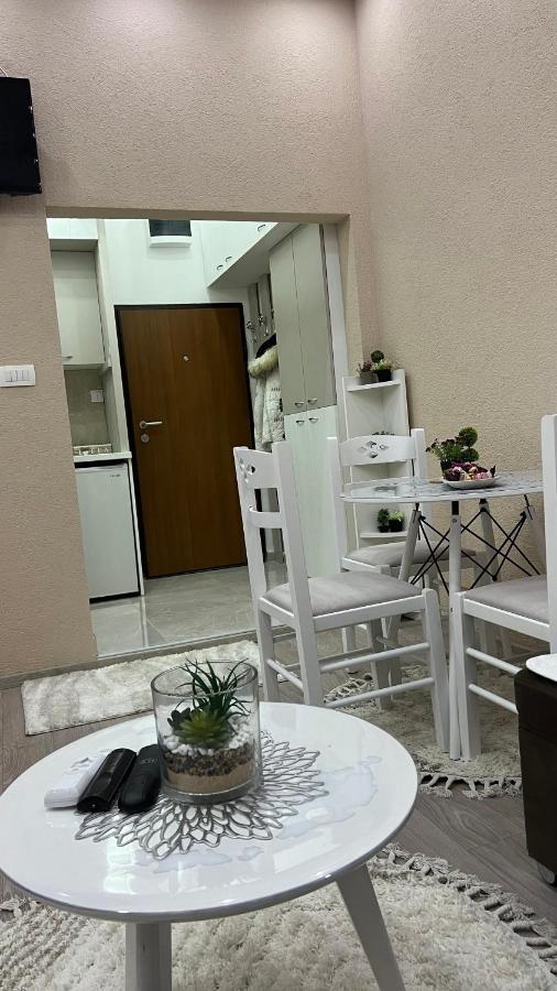 Apartment Downtown พอดโกริกา ภายนอก รูปภาพ
